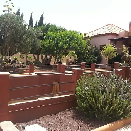Esperanza Villa *